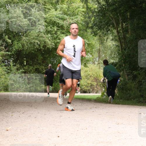 30.08.2026 - Elbe Triathlon Hamburg Antke Förster http://msf.ph/oto/10100044 30.08.2026 11:04:16 Laufen  meine-sportfotos.de
