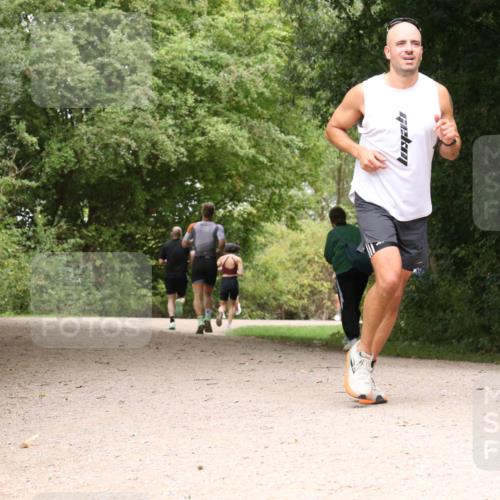 30.08.2026 - Elbe Triathlon Hamburg Antke Förster http://msf.ph/oto/10100046 30.08.2026 11:04:17 Laufen  meine-sportfotos.de