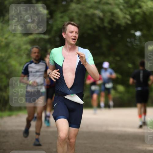30.08.2026 - Elbe Triathlon Hamburg Antke Förster http://msf.ph/oto/10100049 30.08.2026 11:01:35 Laufen  meine-sportfotos.de