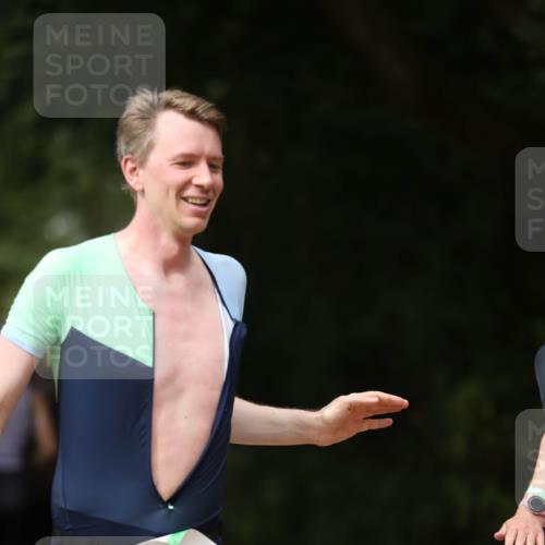 30.08.2026 - Elbe Triathlon Hamburg Antke Förster http://msf.ph/oto/10100057 30.08.2026 11:01:36 Laufen  meine-sportfotos.de