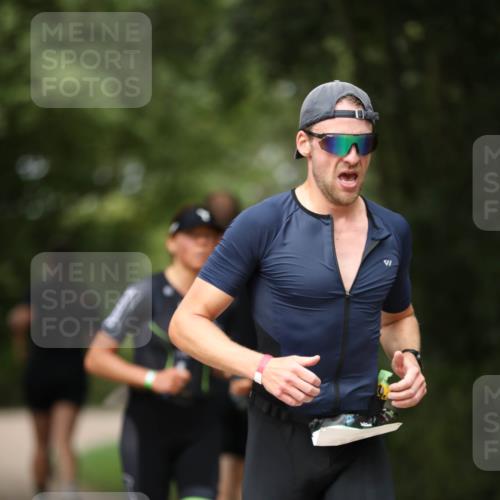 30.08.2026 - Elbe Triathlon Hamburg Antke Förster http://msf.ph/oto/10100071 30.08.2026 11:01:41 Laufen  meine-sportfotos.de