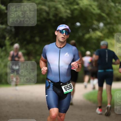 30.08.2026 - Elbe Triathlon Hamburg Antke Förster http://msf.ph/oto/10100081 30.08.2026 11:01:44 Laufen 658 meine-sportfotos.de