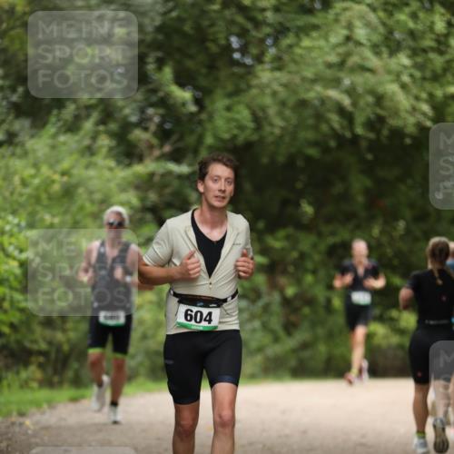 30.08.2026 - Elbe Triathlon Hamburg Antke Förster http://msf.ph/oto/10100089 30.08.2026 11:01:47 Laufen 604 meine-sportfotos.de