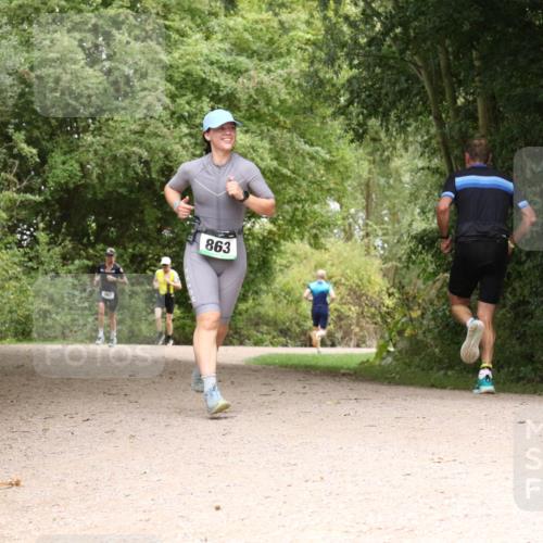 30.08.2026 - Elbe Triathlon Hamburg Antke Förster http://msf.ph/oto/10100092 30.08.2026 11:04:41 Laufen 863 meine-sportfotos.de