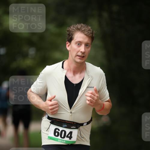 30.08.2026 - Elbe Triathlon Hamburg Antke Förster http://msf.ph/oto/10100097 30.08.2026 11:01:50 Laufen 604 meine-sportfotos.de