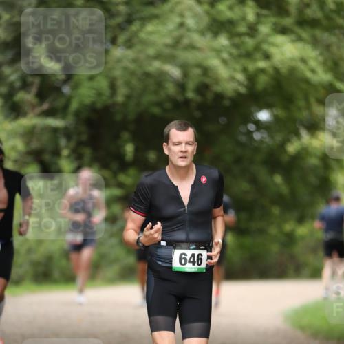 30.08.2026 - Elbe Triathlon Hamburg Antke Förster http://msf.ph/oto/10100113 30.08.2026 11:01:57 Laufen 646 meine-sportfotos.de