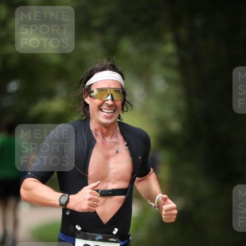30.08.2026 - Elbe Triathlon Hamburg Antke Förster http://msf.ph/oto/10100121 30.08.2026 11:02:00 Laufen 664 meine-sportfotos.de