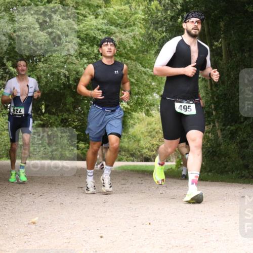 30.08.2026 - Elbe Triathlon Hamburg Antke Förster http://msf.ph/oto/10100128 30.08.2026 11:05:09 Laufen 728, 495 meine-sportfotos.de