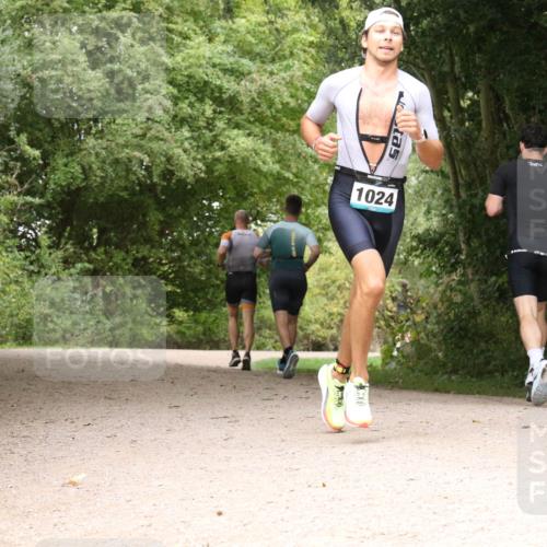 30.08.2026 - Elbe Triathlon Hamburg Antke Förster http://msf.ph/oto/10100138 30.08.2026 11:05:27 Laufen 1024, 307 meine-sportfotos.de