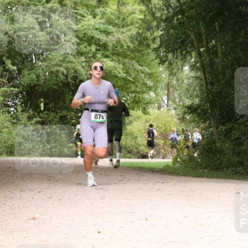 30.08.2026 - Elbe Triathlon Hamburg Antke Förster http://msf.ph/oto/10100148 30.08.2026 11:05:48 Laufen 870 meine-sportfotos.de