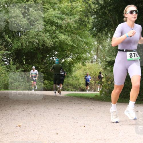 30.08.2026 - Elbe Triathlon Hamburg Antke Förster http://msf.ph/oto/10100152 30.08.2026 11:05:49 Laufen 870 meine-sportfotos.de
