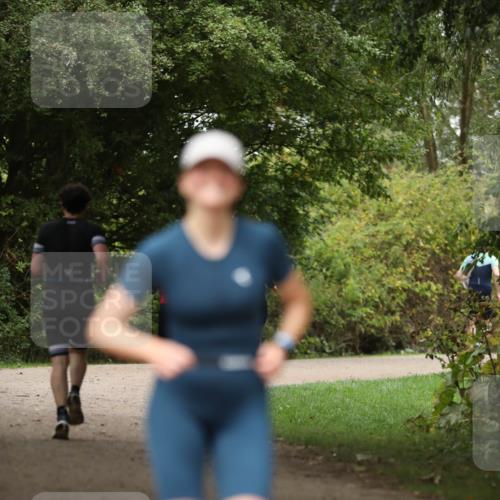 30.08.2026 - Elbe Triathlon Hamburg Antke Förster http://msf.ph/oto/10100155 30.08.2026 11:02:24 Laufen  meine-sportfotos.de