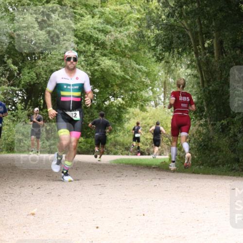 30.08.2026 - Elbe Triathlon Hamburg Antke Förster http://msf.ph/oto/10100158 30.08.2026 11:06:01 Laufen 12 meine-sportfotos.de