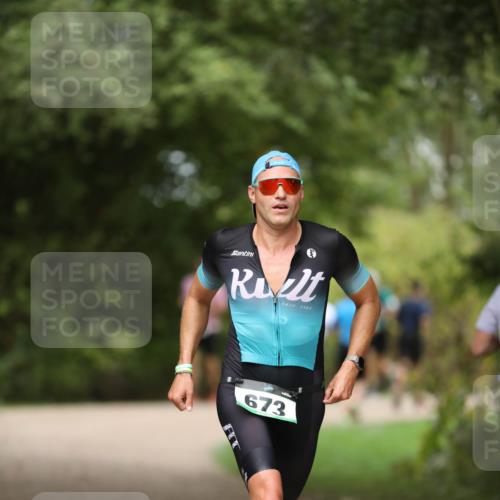 30.08.2026 - Elbe Triathlon Hamburg Antke Förster http://msf.ph/oto/10100175 30.08.2026 11:02:40 Laufen 1983, 673 meine-sportfotos.de