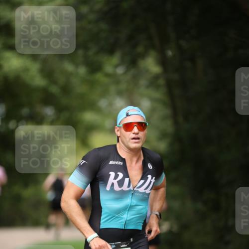 30.08.2026 - Elbe Triathlon Hamburg Antke Förster http://msf.ph/oto/10100177 30.08.2026 11:02:40 Laufen 191, 673 meine-sportfotos.de