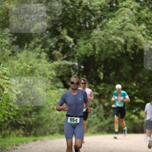 30.08.2026 - Elbe Triathlon Hamburg Antke Förster http://msf.ph/oto/10100183 30.08.2026 11:02:45 Laufen 554 meine-sportfotos.de