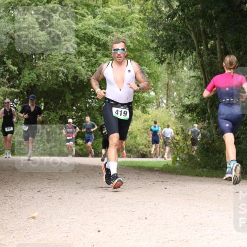 30.08.2026 - Elbe Triathlon Hamburg Antke Förster http://msf.ph/oto/10100186 30.08.2026 11:06:18 Laufen 831, 419 meine-sportfotos.de