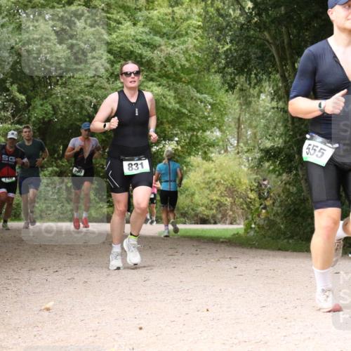 30.08.2026 - Elbe Triathlon Hamburg Antke Förster http://msf.ph/oto/10100198 30.08.2026 11:06:24 Laufen 740, 831, 555 meine-sportfotos.de