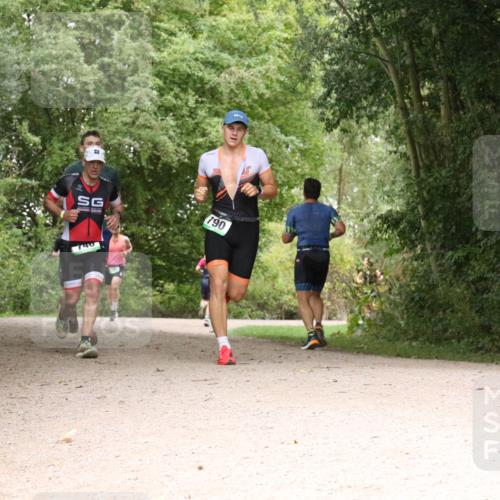 30.08.2026 - Elbe Triathlon Hamburg Antke Förster http://msf.ph/oto/10100204 30.08.2026 11:06:27 Laufen 790 meine-sportfotos.de