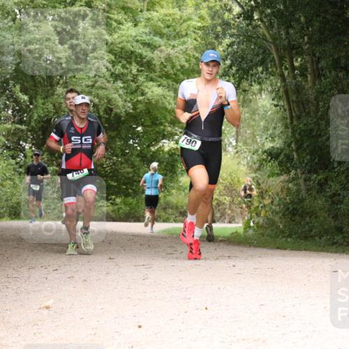 30.08.2026 - Elbe Triathlon Hamburg Antke Förster http://msf.ph/oto/10100206 30.08.2026 11:06:27 Laufen 790, 40 meine-sportfotos.de
