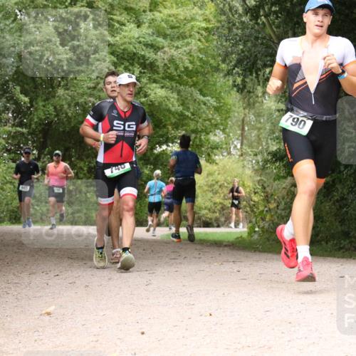 30.08.2026 - Elbe Triathlon Hamburg Antke Förster http://msf.ph/oto/10100208 30.08.2026 11:06:28 Laufen 655, 740, 790 meine-sportfotos.de