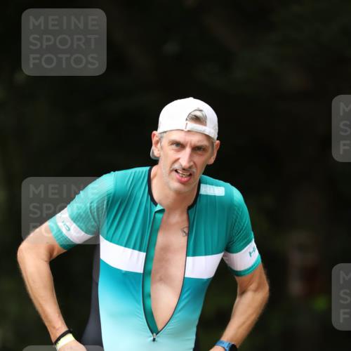 30.08.2026 - Elbe Triathlon Hamburg Antke Förster http://msf.ph/oto/10100211 30.08.2026 11:02:55 Laufen 690 meine-sportfotos.de