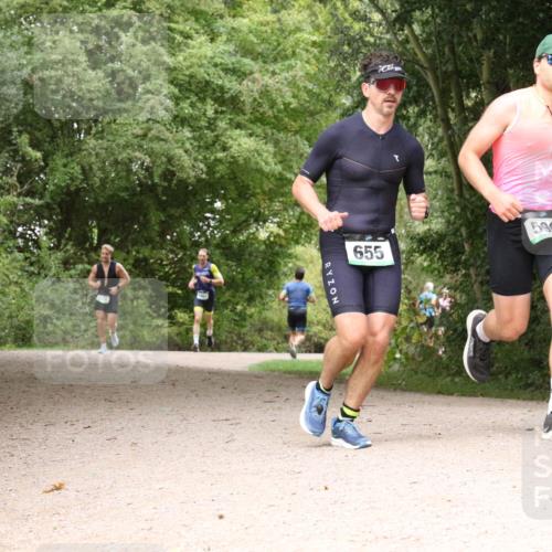 30.08.2026 - Elbe Triathlon Hamburg Antke Förster http://msf.ph/oto/10100220 30.08.2026 11:06:35 Laufen 590, 655 meine-sportfotos.de