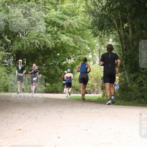 30.08.2026 - Elbe Triathlon Hamburg Antke Förster http://msf.ph/oto/10100280 30.08.2026 11:07:17 Laufen 768 meine-sportfotos.de