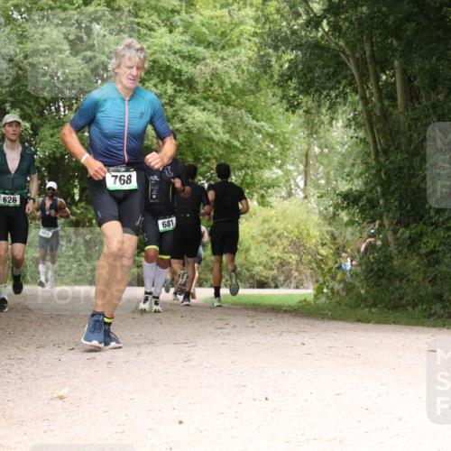 30.08.2026 - Elbe Triathlon Hamburg Antke Förster http://msf.ph/oto/10100282 30.08.2026 11:07:23 Laufen 505, 626, 569, 768, 681 meine-sportfotos.de