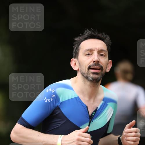 30.08.2026 - Elbe Triathlon Hamburg Antke Förster http://msf.ph/oto/10100283 30.08.2026 11:03:29 Laufen 648 meine-sportfotos.de