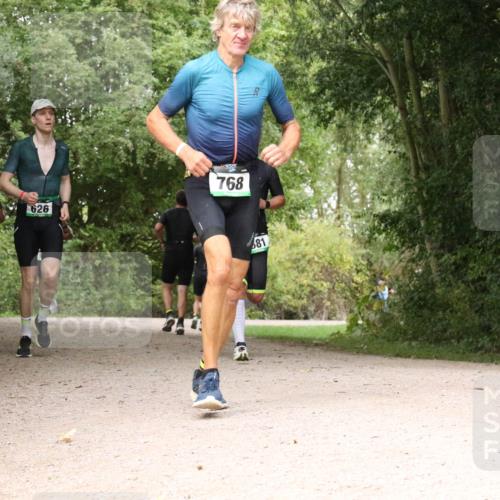 30.08.2026 - Elbe Triathlon Hamburg Antke Förster http://msf.ph/oto/10100284 30.08.2026 11:07:24 Laufen 505, 626, 768, 81 meine-sportfotos.de