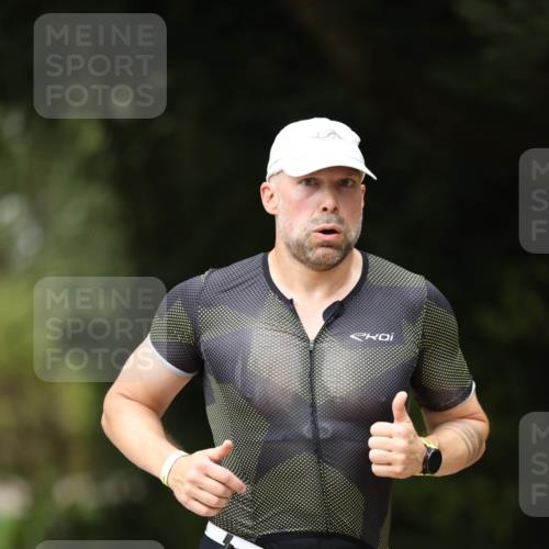 30.08.2026 - Elbe Triathlon Hamburg Antke Förster http://msf.ph/oto/10100295 30.08.2026 11:03:38 Laufen 747 meine-sportfotos.de