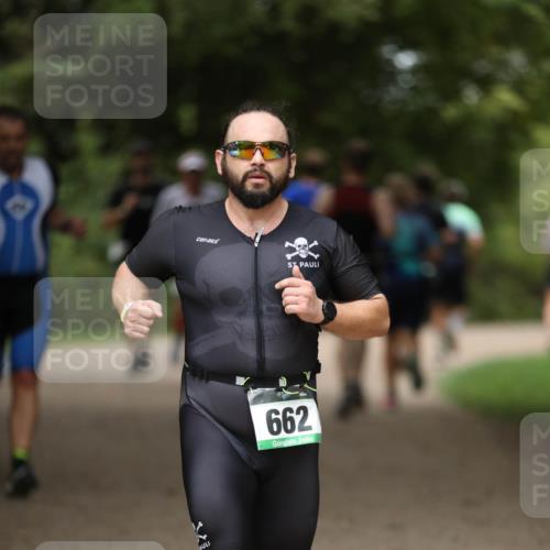 30.08.2026 - Elbe Triathlon Hamburg Antke Förster http://msf.ph/oto/10100299 30.08.2026 11:03:41 Laufen 662 meine-sportfotos.de