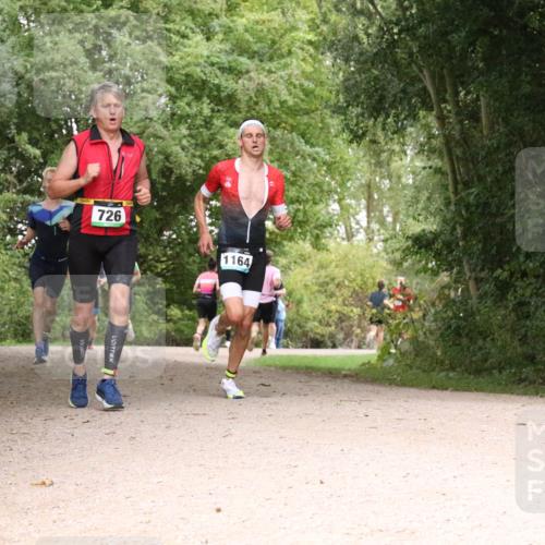 30.08.2026 - Elbe Triathlon Hamburg Antke Förster http://msf.ph/oto/10100340 30.08.2026 11:07:58 Laufen 726, 1164 meine-sportfotos.de