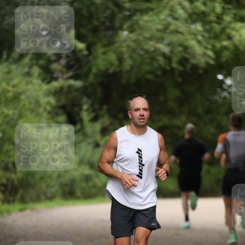 30.08.2026 - Elbe Triathlon Hamburg Antke Förster http://msf.ph/oto/10100349 30.08.2026 11:04:16 Laufen  meine-sportfotos.de