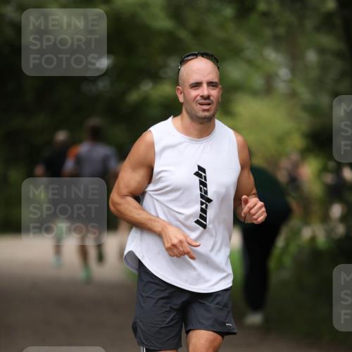 30.08.2026 - Elbe Triathlon Hamburg Antke Förster http://msf.ph/oto/10100353 30.08.2026 11:04:18 Laufen  meine-sportfotos.de