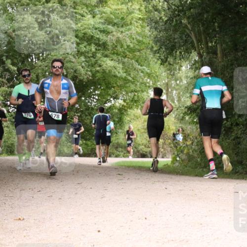 30.08.2026 - Elbe Triathlon Hamburg Antke Förster http://msf.ph/oto/10100354 30.08.2026 11:08:05 Laufen 26, 575, 678 meine-sportfotos.de