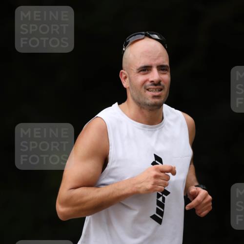 30.08.2026 - Elbe Triathlon Hamburg Antke Förster http://msf.ph/oto/10100357 30.08.2026 11:04:19 Laufen  meine-sportfotos.de