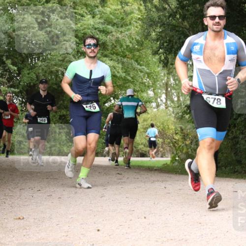 30.08.2026 - Elbe Triathlon Hamburg Antke Förster http://msf.ph/oto/10100360 30.08.2026 11:08:07 Laufen 568, 26, 678 meine-sportfotos.de