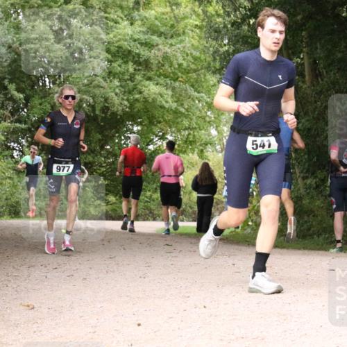 30.08.2026 - Elbe Triathlon Hamburg Antke Förster http://msf.ph/oto/10100384 30.08.2026 11:08:17 Laufen 977, 541, 5 meine-sportfotos.de