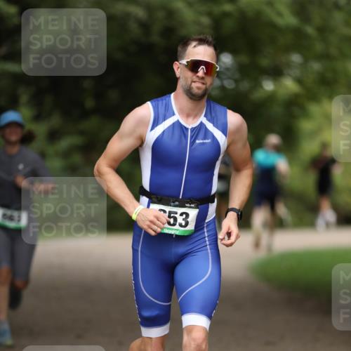 30.08.2026 - Elbe Triathlon Hamburg Antke Förster http://msf.ph/oto/10100393 30.08.2026 11:04:39 Laufen 53 meine-sportfotos.de