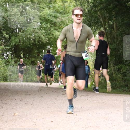 30.08.2026 - Elbe Triathlon Hamburg Antke Förster http://msf.ph/oto/10100400 30.08.2026 11:08:27 Laufen 124 meine-sportfotos.de
