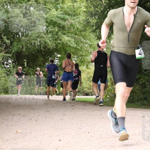 30.08.2026 - Elbe Triathlon Hamburg Antke Förster http://msf.ph/oto/10100402 30.08.2026 11:08:28 Laufen 124 meine-sportfotos.de