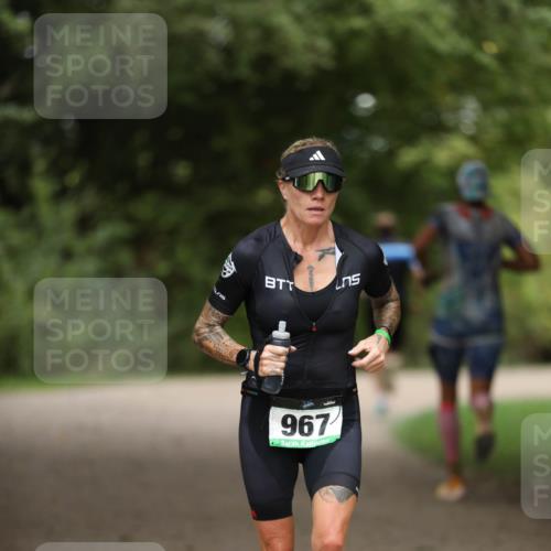 30.08.2026 - Elbe Triathlon Hamburg Antke Förster http://msf.ph/oto/10100411 30.08.2026 11:04:49 Laufen 967 meine-sportfotos.de