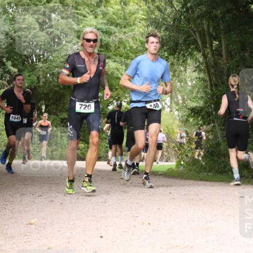 30.08.2026 - Elbe Triathlon Hamburg Antke Förster http://msf.ph/oto/10100416 30.08.2026 11:08:41 Laufen 1045, 720, 40 meine-sportfotos.de