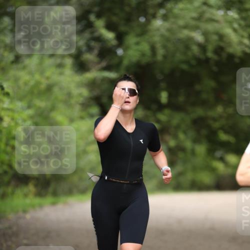 30.08.2026 - Elbe Triathlon Hamburg Antke Förster http://msf.ph/oto/10100419 30.08.2026 11:04:54 Laufen  meine-sportfotos.de