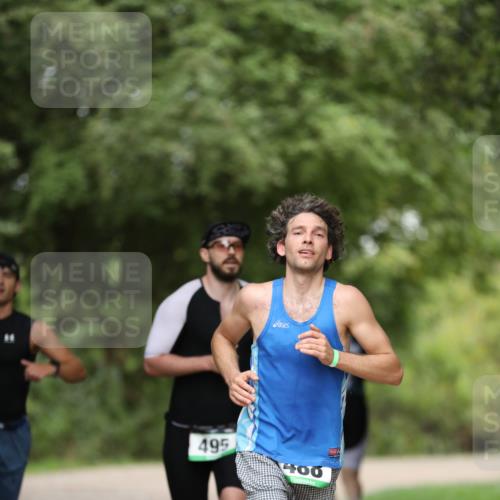 30.08.2026 - Elbe Triathlon Hamburg Antke Förster http://msf.ph/oto/10100431 30.08.2026 11:05:08 Laufen 495, 400 meine-sportfotos.de
