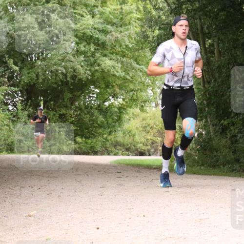 30.08.2026 - Elbe Triathlon Hamburg Antke Förster http://msf.ph/oto/10100444 30.08.2026 11:08:55 Laufen  meine-sportfotos.de