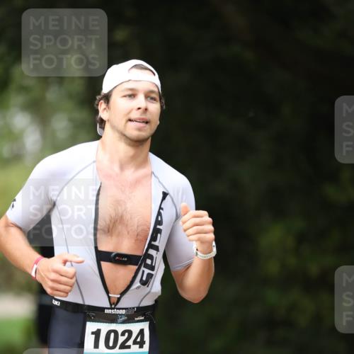 30.08.2026 - Elbe Triathlon Hamburg Antke Förster http://msf.ph/oto/10100449 30.08.2026 11:05:27 Laufen 1024 meine-sportfotos.de