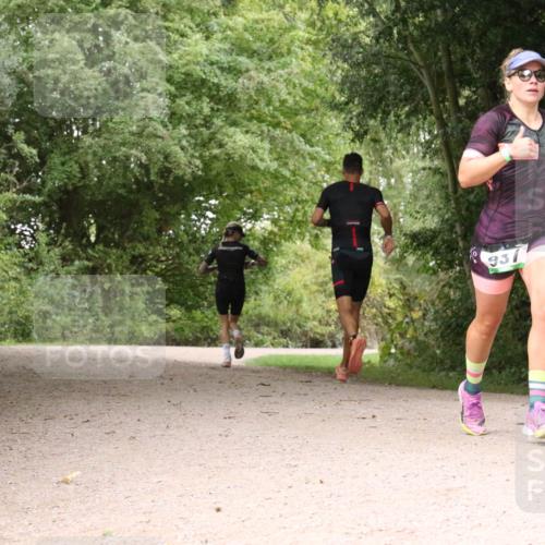 30.08.2026 - Elbe Triathlon Hamburg Antke Förster http://msf.ph/oto/10100450 30.08.2026 11:09:01 Laufen 931 meine-sportfotos.de